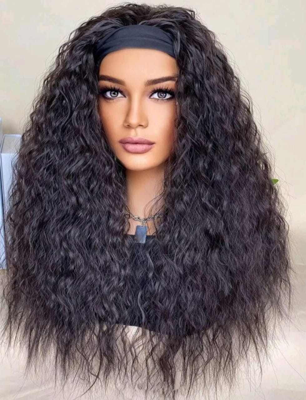Wear & Go Curly Headband Wig – Instant Curls, Zero Effort